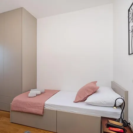 D-Apartment - With Garage And Balcony Zadar Exterior photo