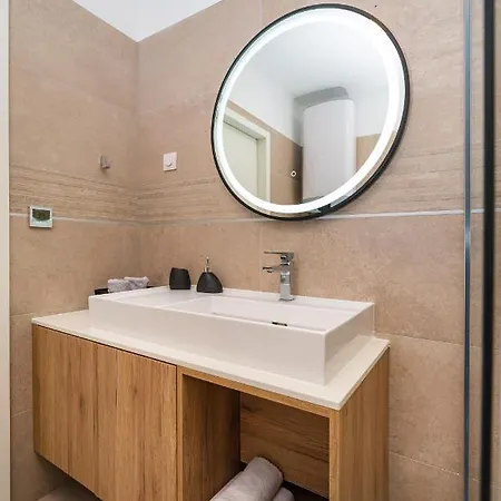 D-Apartment - With Garage And Balcony Zadar Exterior photo