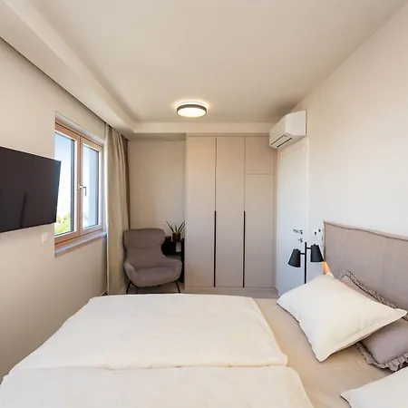 D-Apartment - With Garage And Balcony Zadar Exterior photo