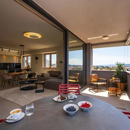 D-Apartment - With Garage And Balcony Zadar Exterior photo