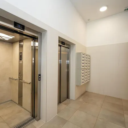 D-Apartment - With Garage And Balcony Zadar Exterior photo
