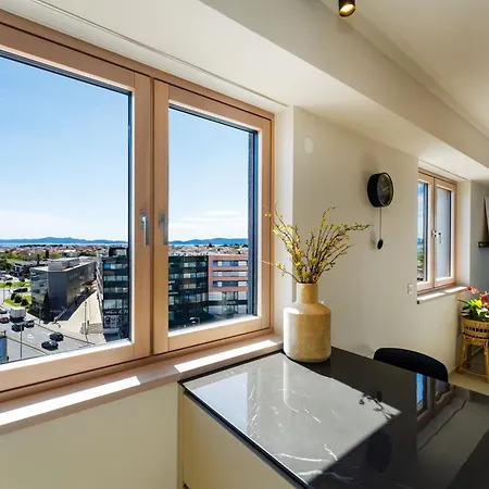 D-Apartment - With Garage And Balcony Zadar Exterior photo