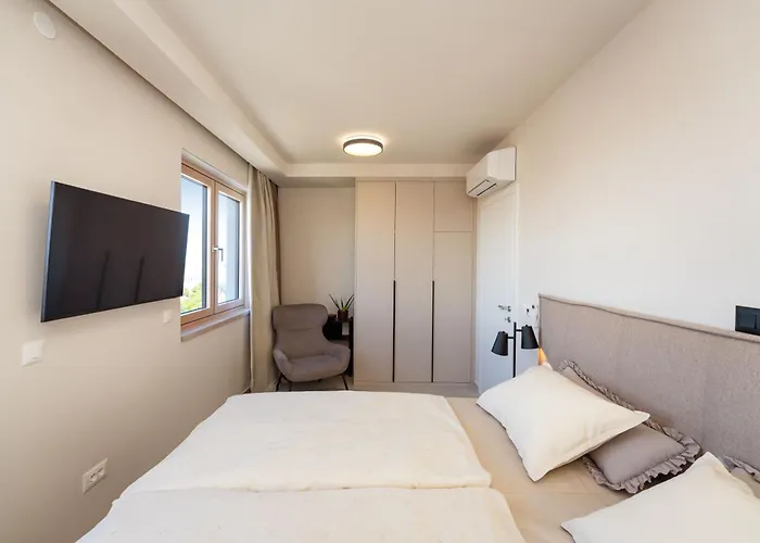 D-Apartment - With Garage And Balcony
