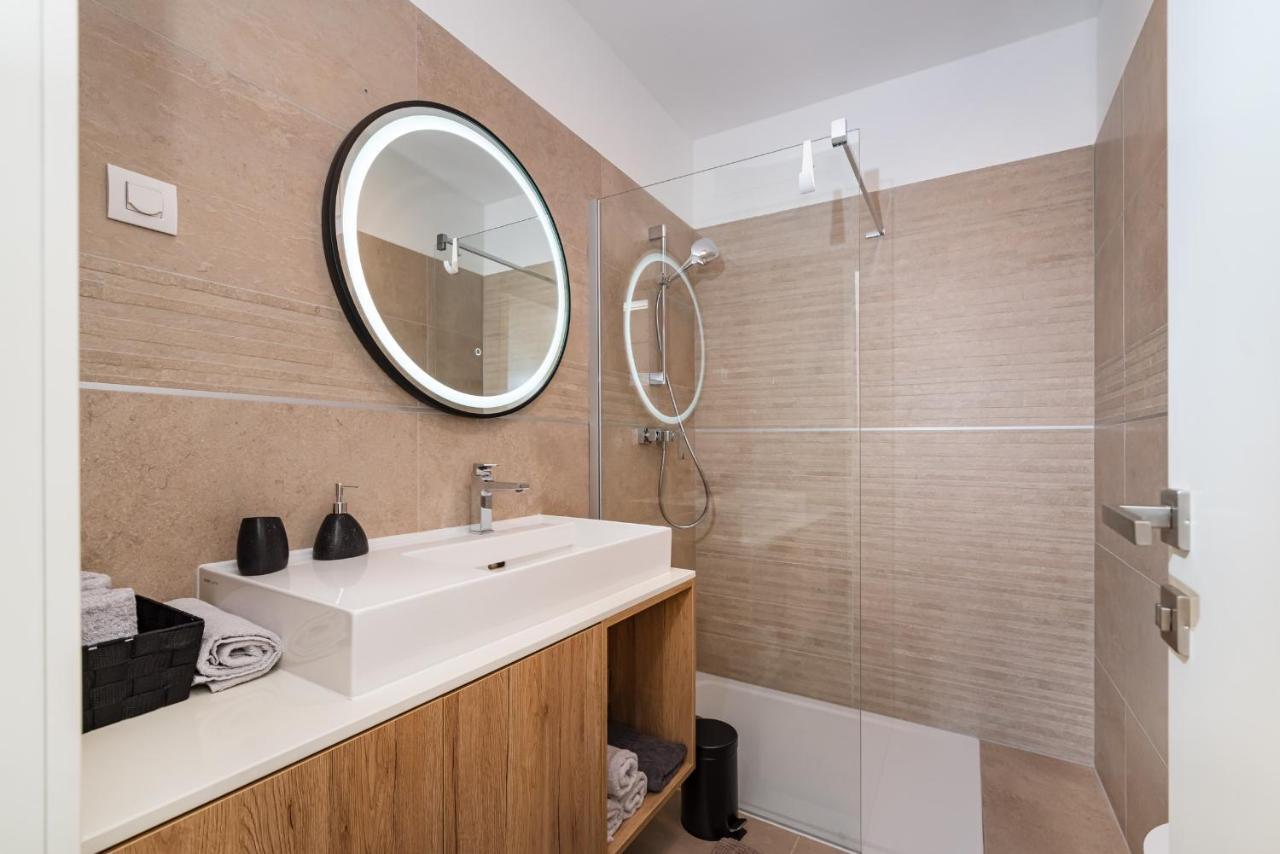 Apartamento D-apartment - With Garage And Balcony *