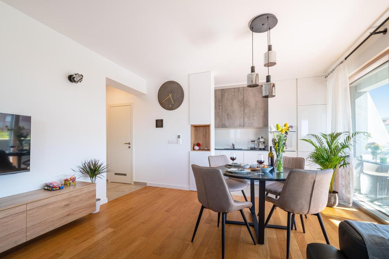 Apartamento D-apartment - With Garage And Balcony *