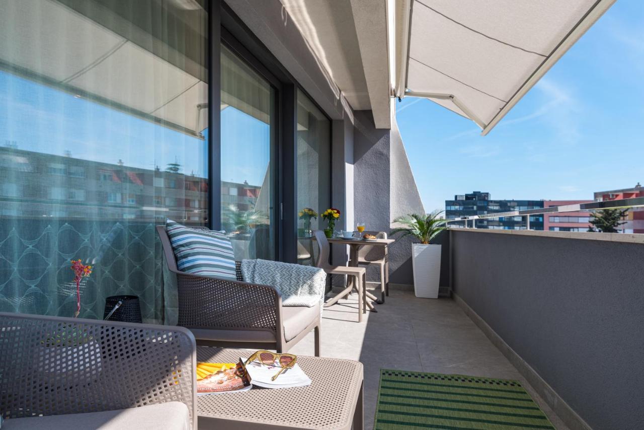 D-apartment - With Garage And Balcony Apartment