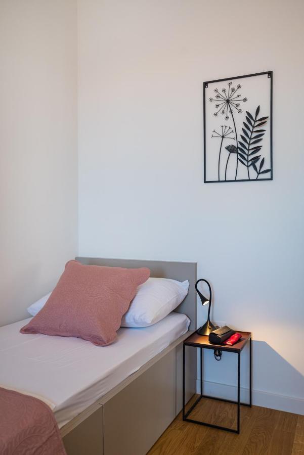 Apartamento D-apartment - With Garage And Balcony