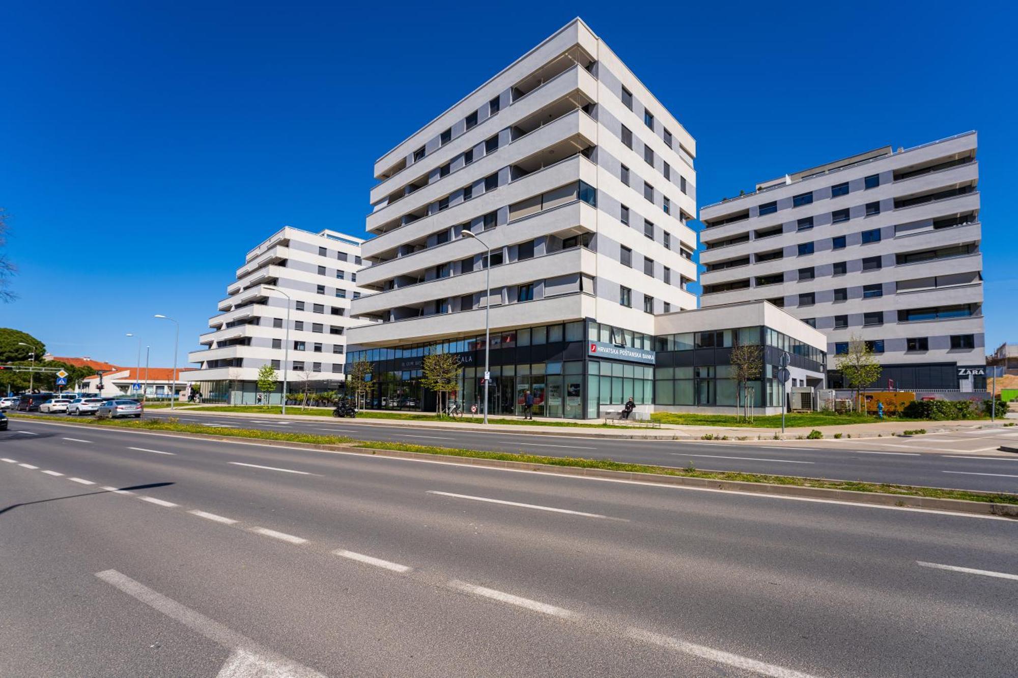 Apartamento D-apartment - With Garage And Balcony