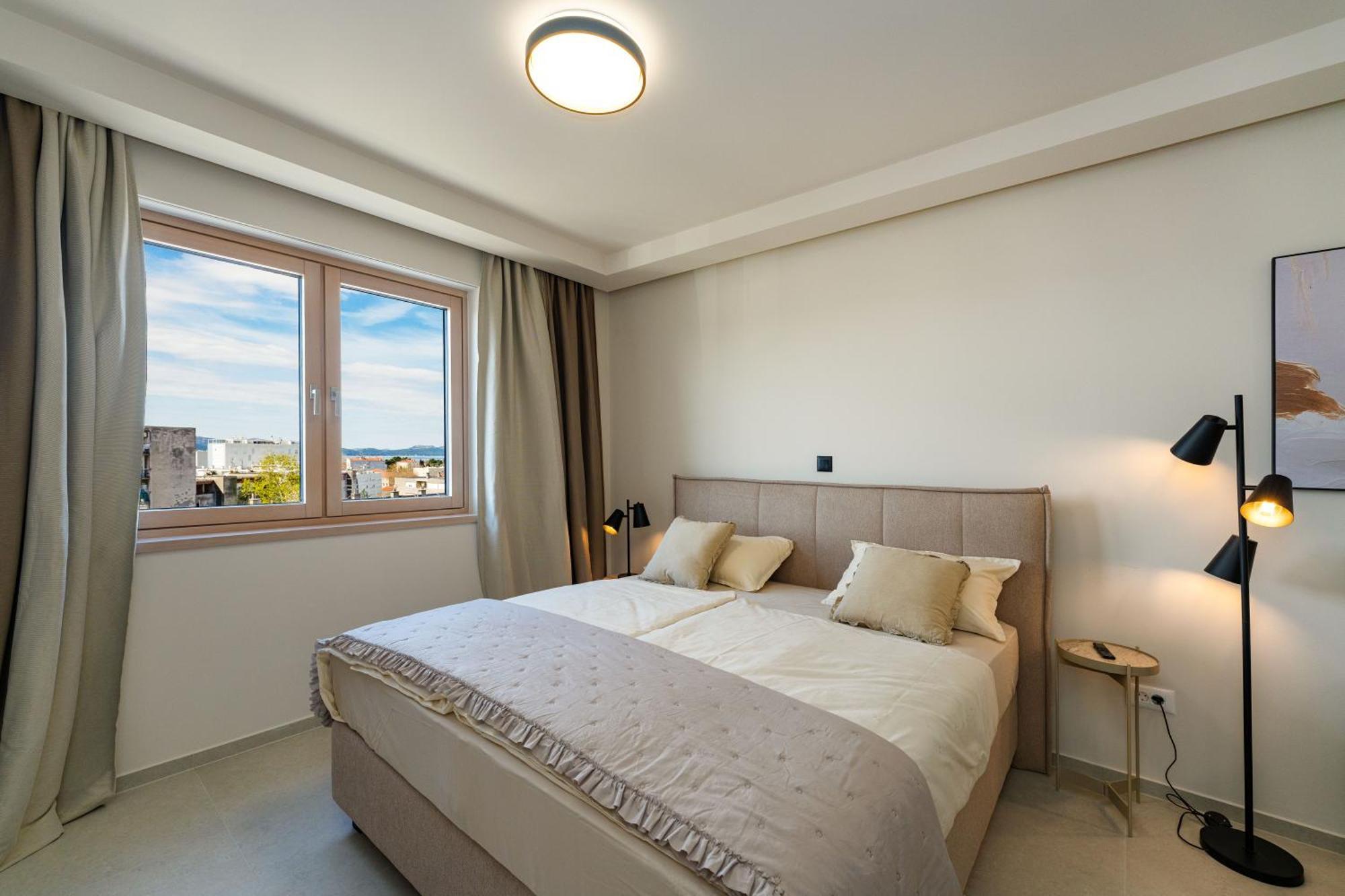 D-apartment - With Garage And Balcony Apartman