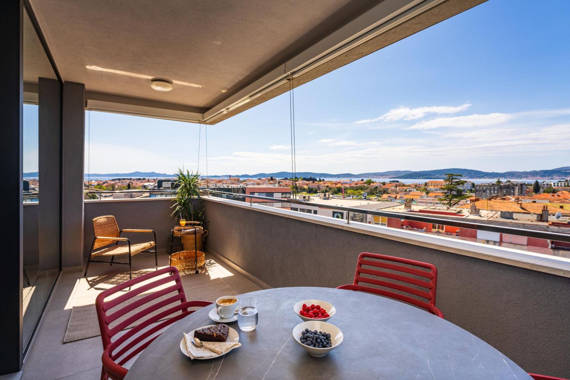 D-apartment - With Garage And Balcony Zadar